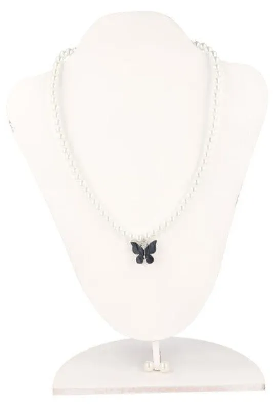 Collar perlas colgante mariposa sold by Shasa