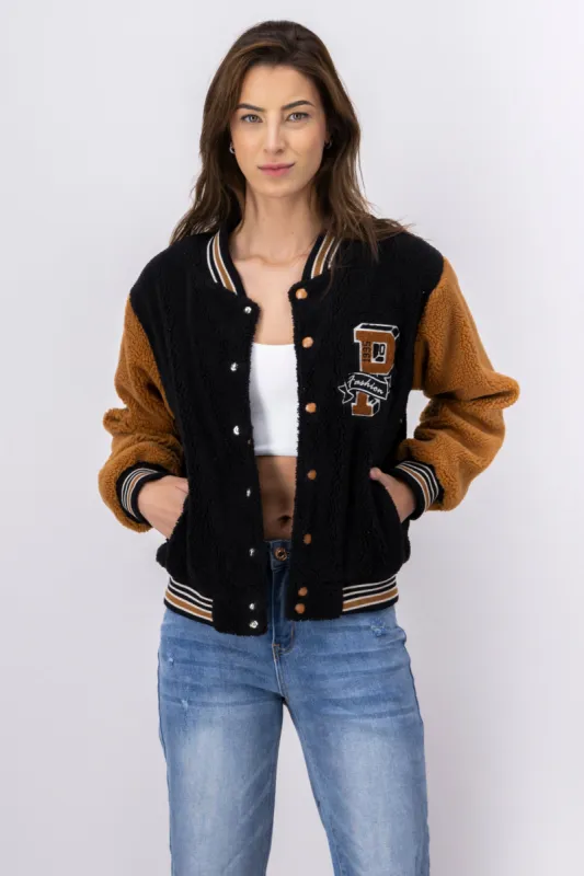Chamarra bomber peluche parche sold by Shasa