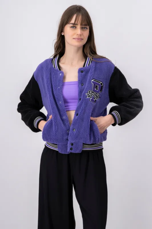 Chamarra bomber peluche parche sold by Shasa