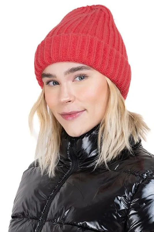 Beanie tejido monocolor sold by Shasa