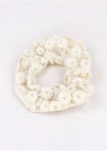 Scrunchie mesh flores sold by Shasa