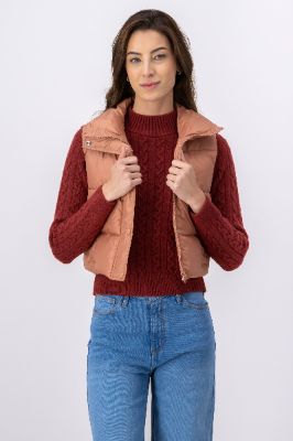 Chaleco crop puffer monocolor sold by Shasa