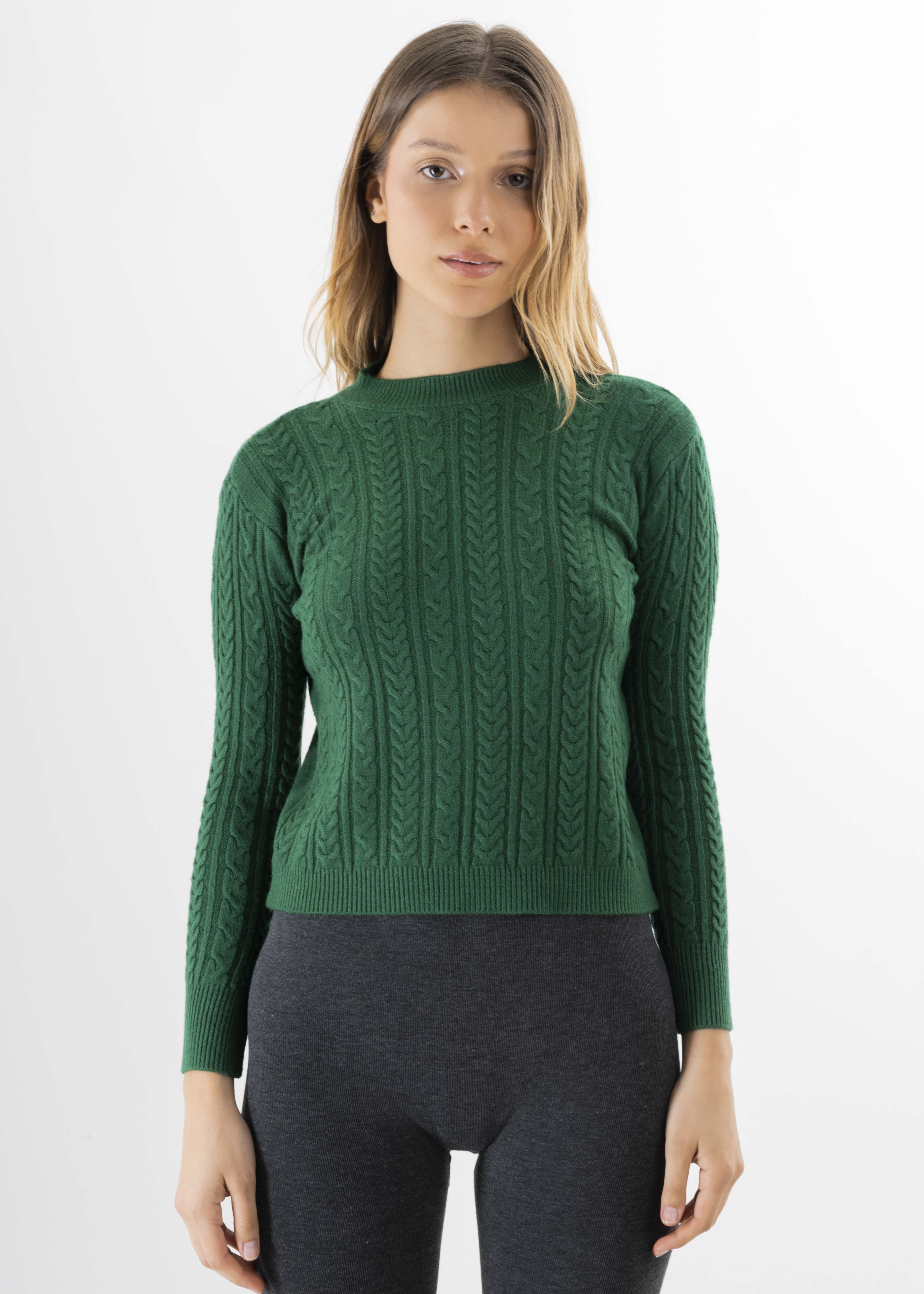 Suéter cuello alto tejido trenzas sold by Shasa product image thumbnail 2