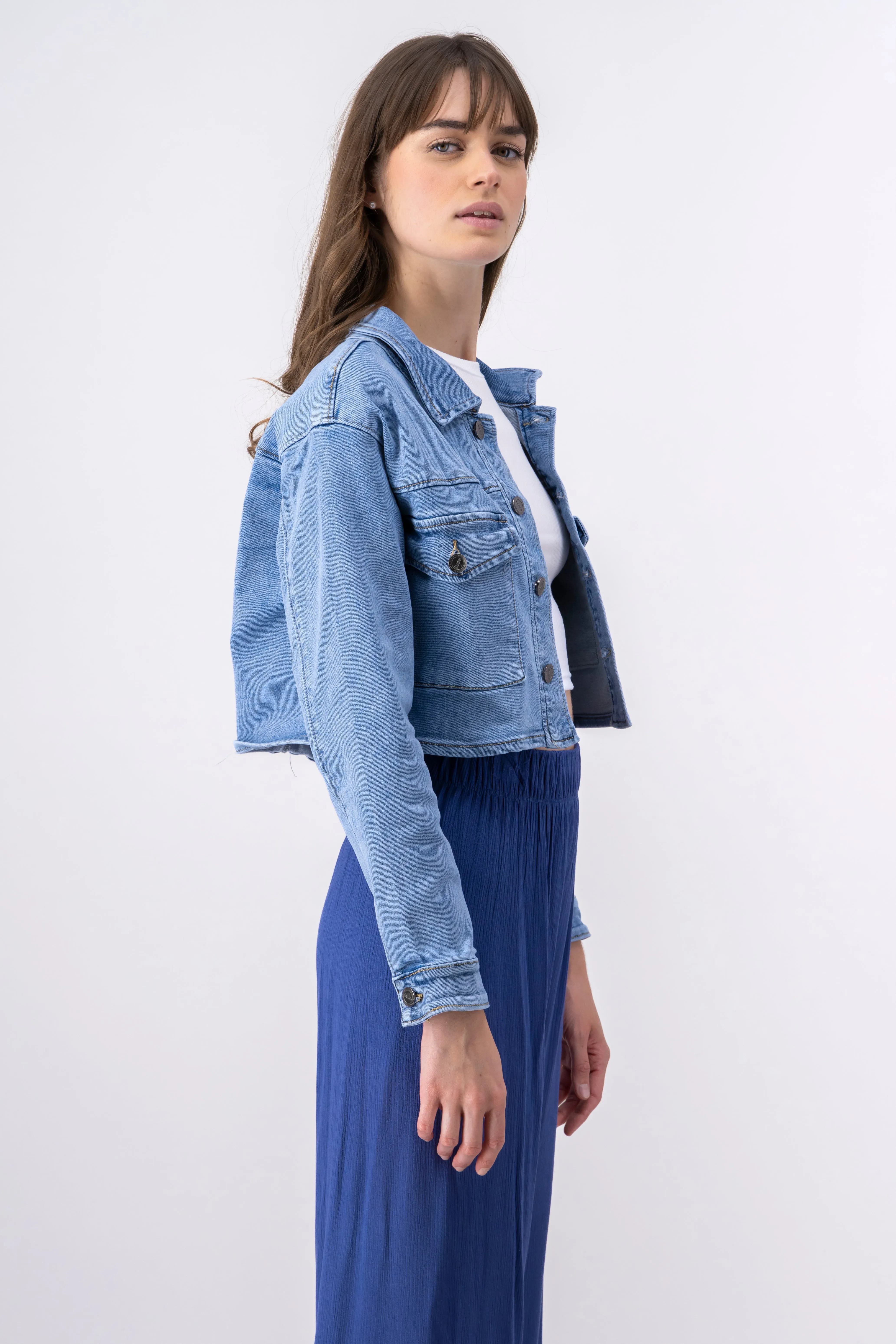 Chamarra cropped de mezclilla sold by Shasa product image thumbnail 3