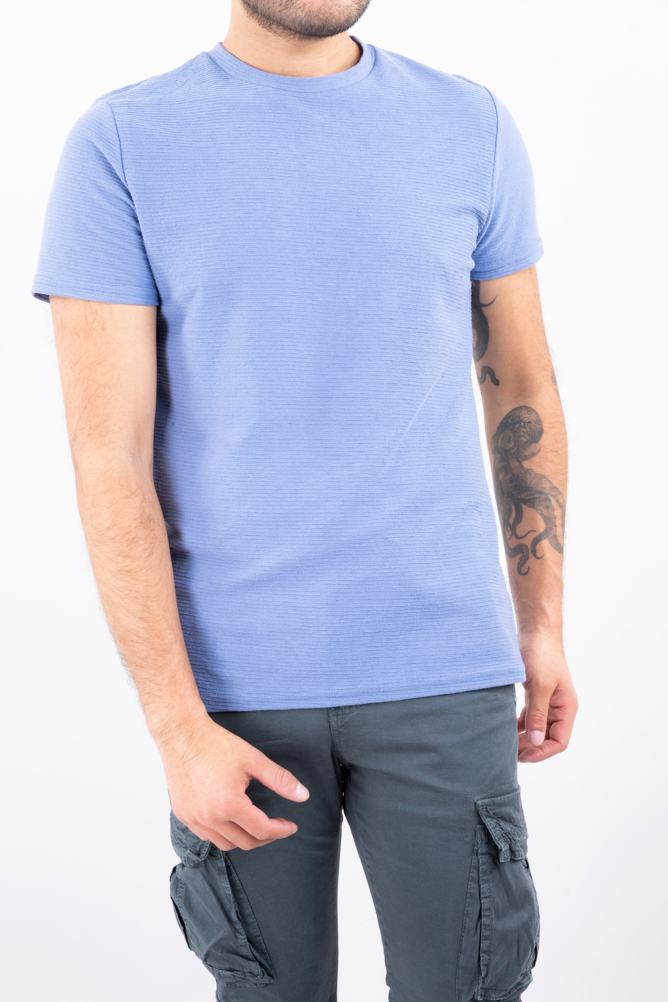 Playera cuello redondo textura sold by Shasa