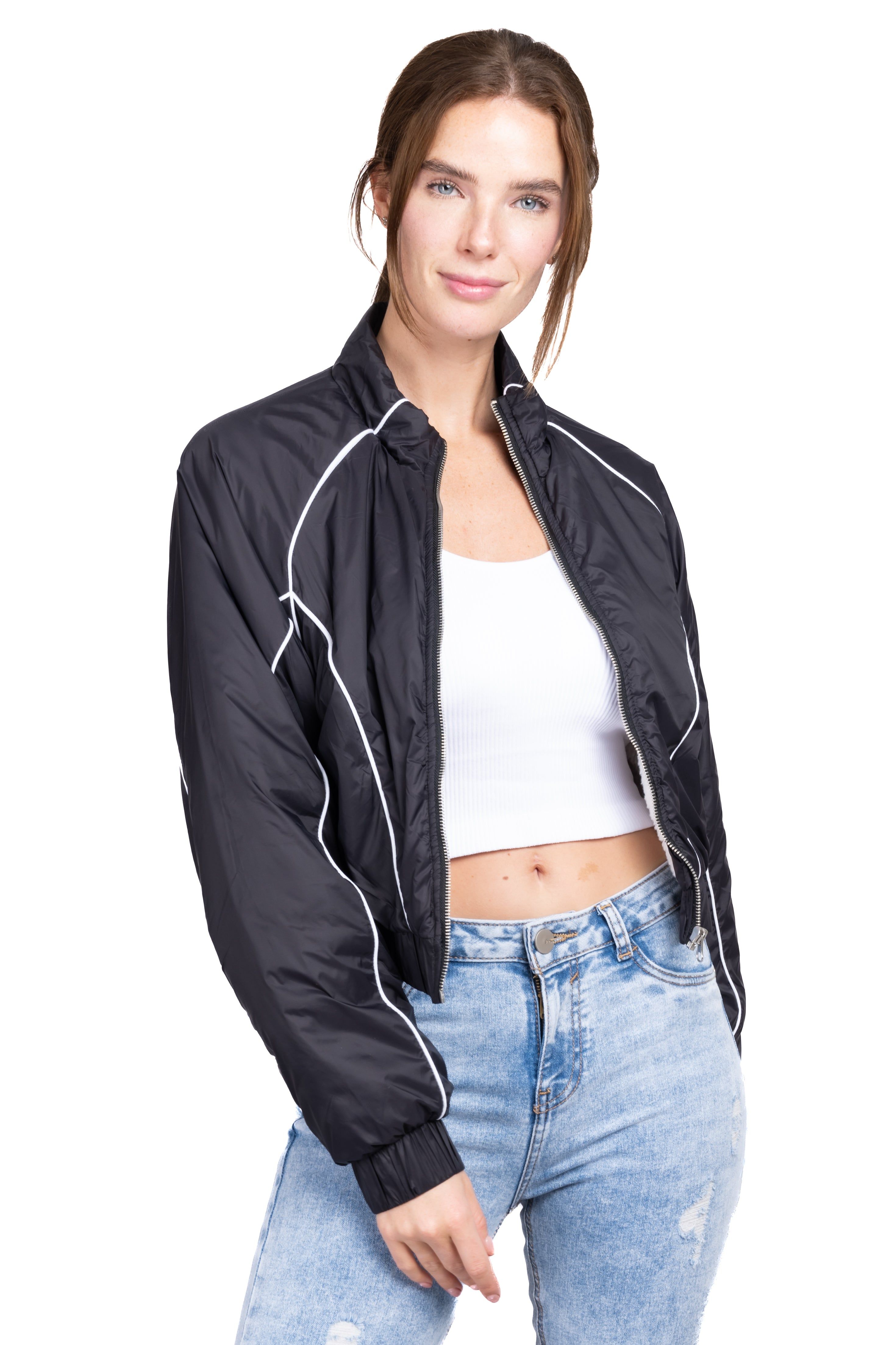 Chamarra crop nylon líneas sold by Shasa product image thumbnail 5