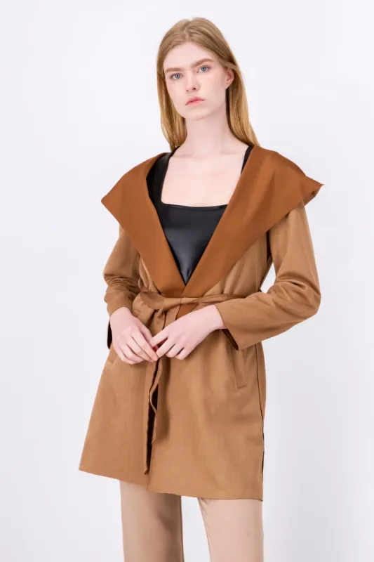 Abrigo liso suede sold by Shasa