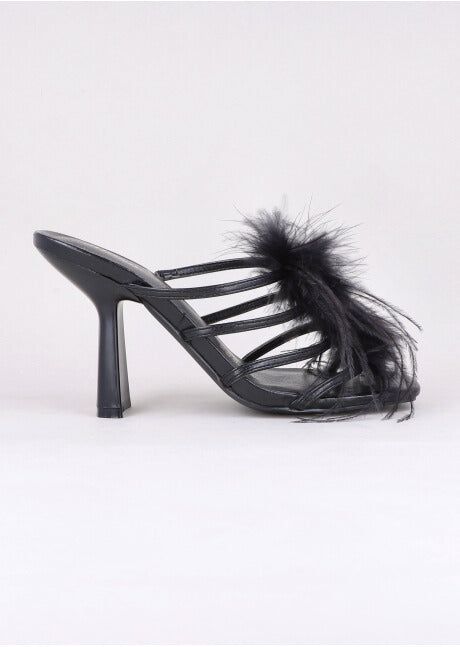 Tacón Mula Plumas sold by Shasa