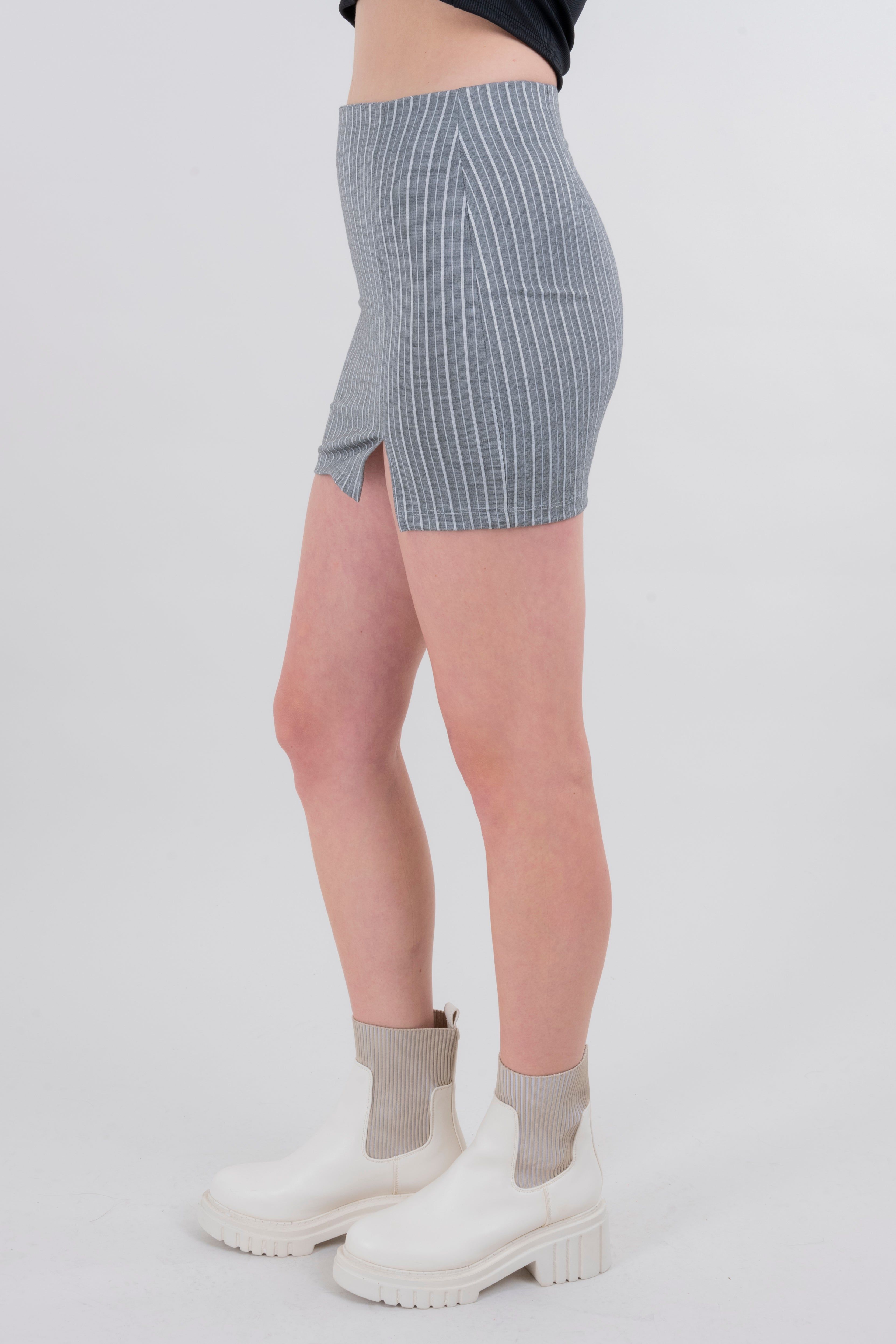 Falda mini recta líneas sold by Shasa product image thumbnail 3