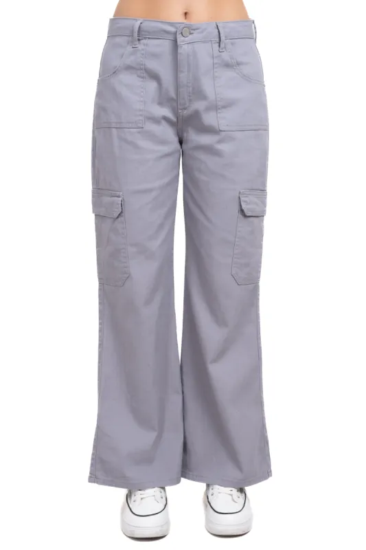 Jeans cargo wide leg sold by Shasa