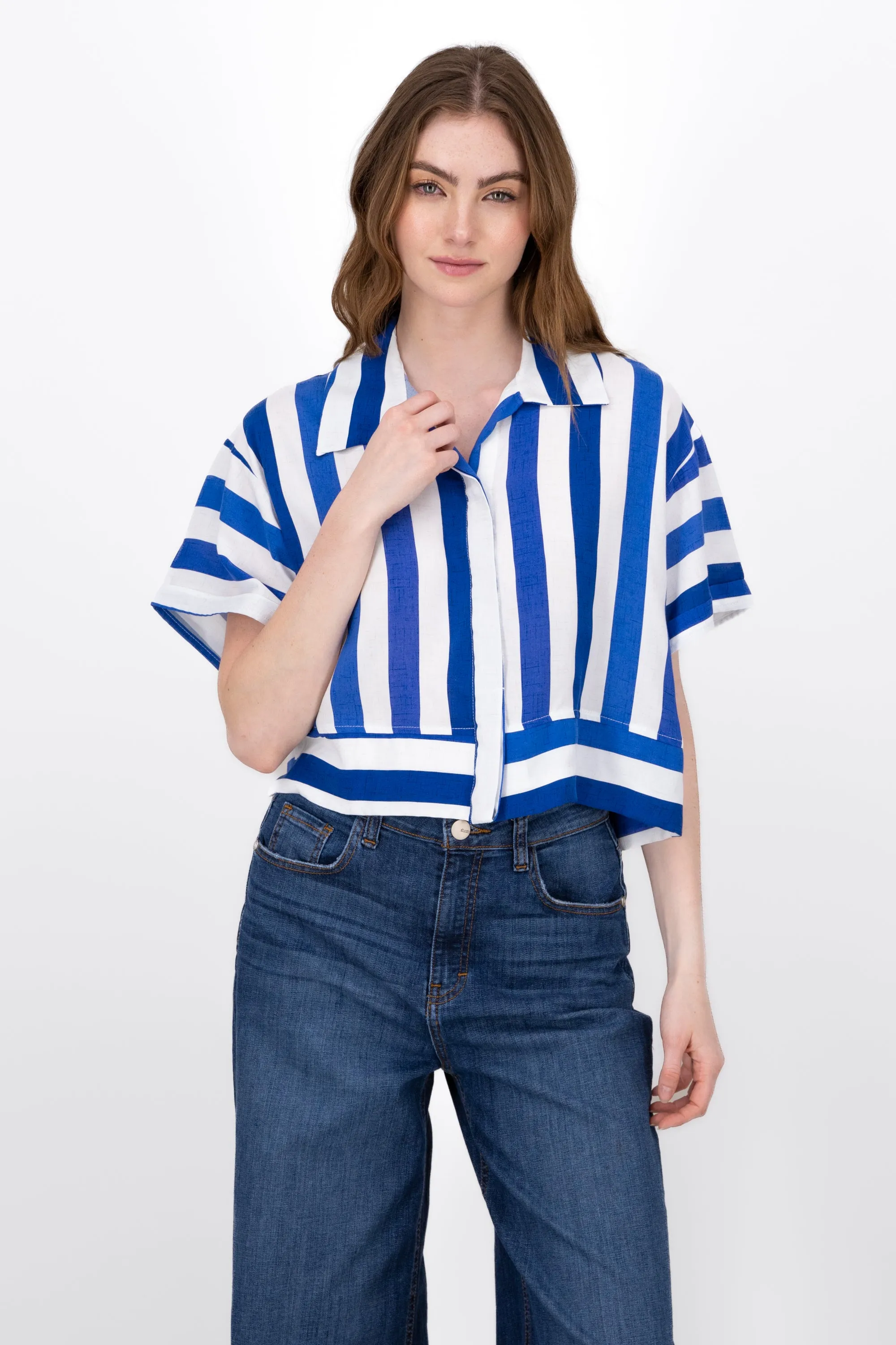 Camisa Crop Rayas sold by Shasa
