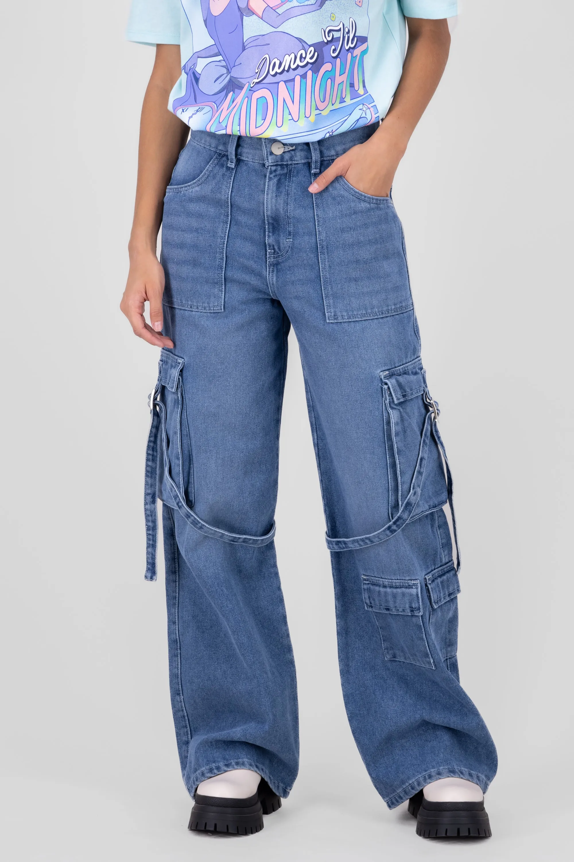 Jeans cargo 4 bolsas con tiras sold by Shasa product image thumbnail 2