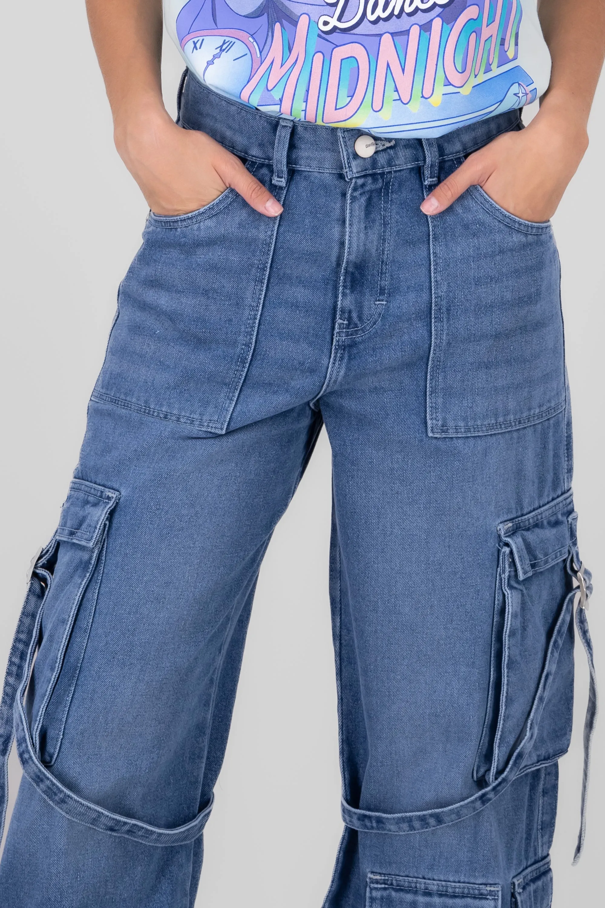 Jeans cargo 4 bolsas con tiras sold by Shasa product image thumbnail 5