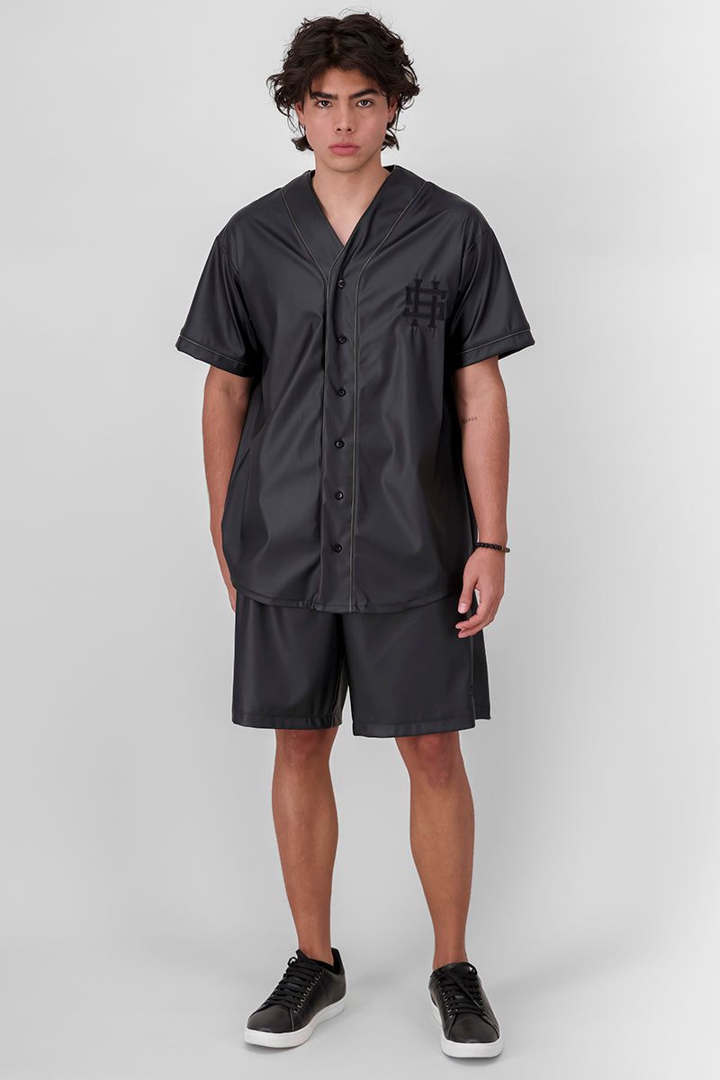 Short Con Bordado SH sold by Shasa