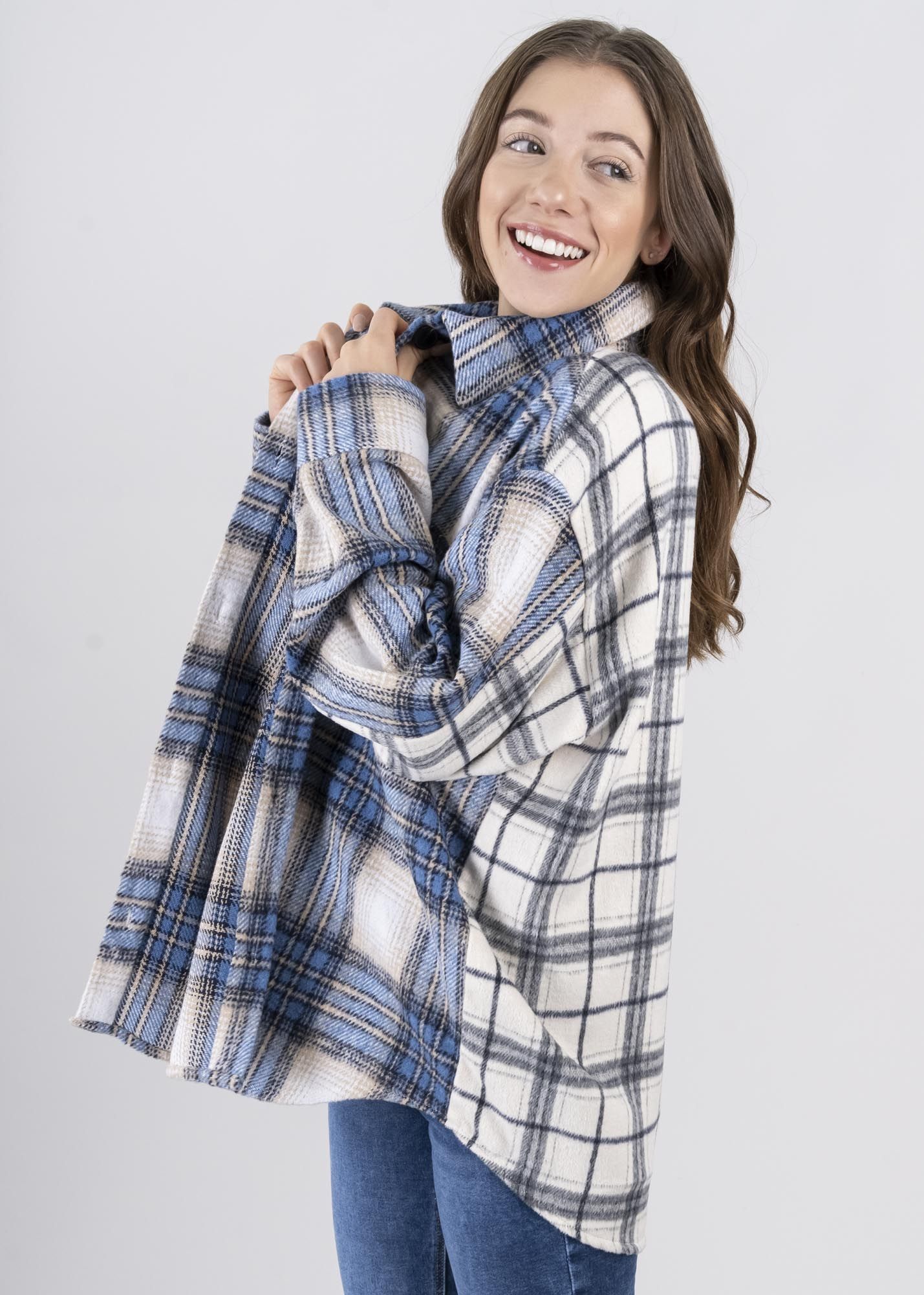 Sobrecamisa cuadros multidiseño sold by Shasa