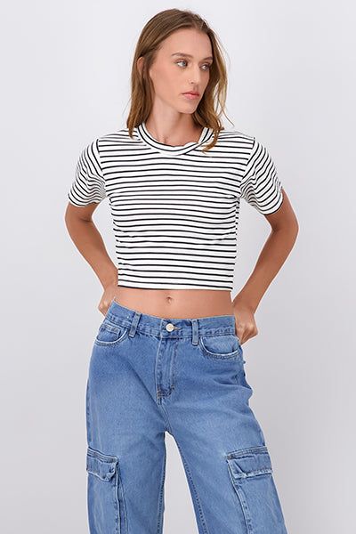 Playera crop manga corta rayas sold by Shasa product image thumbnail 2