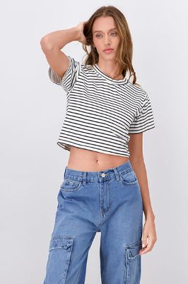 Playera crop manga corta rayas sold by Shasa