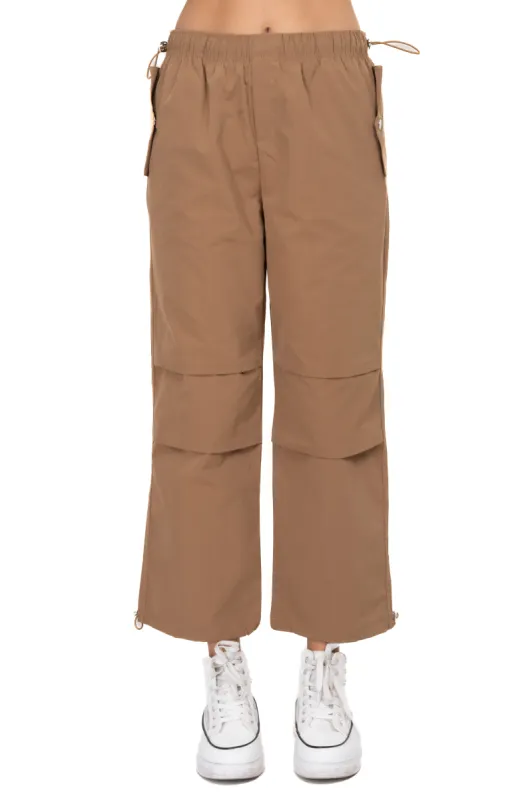 Pantalón parachute cintura elástica sold by Shasa