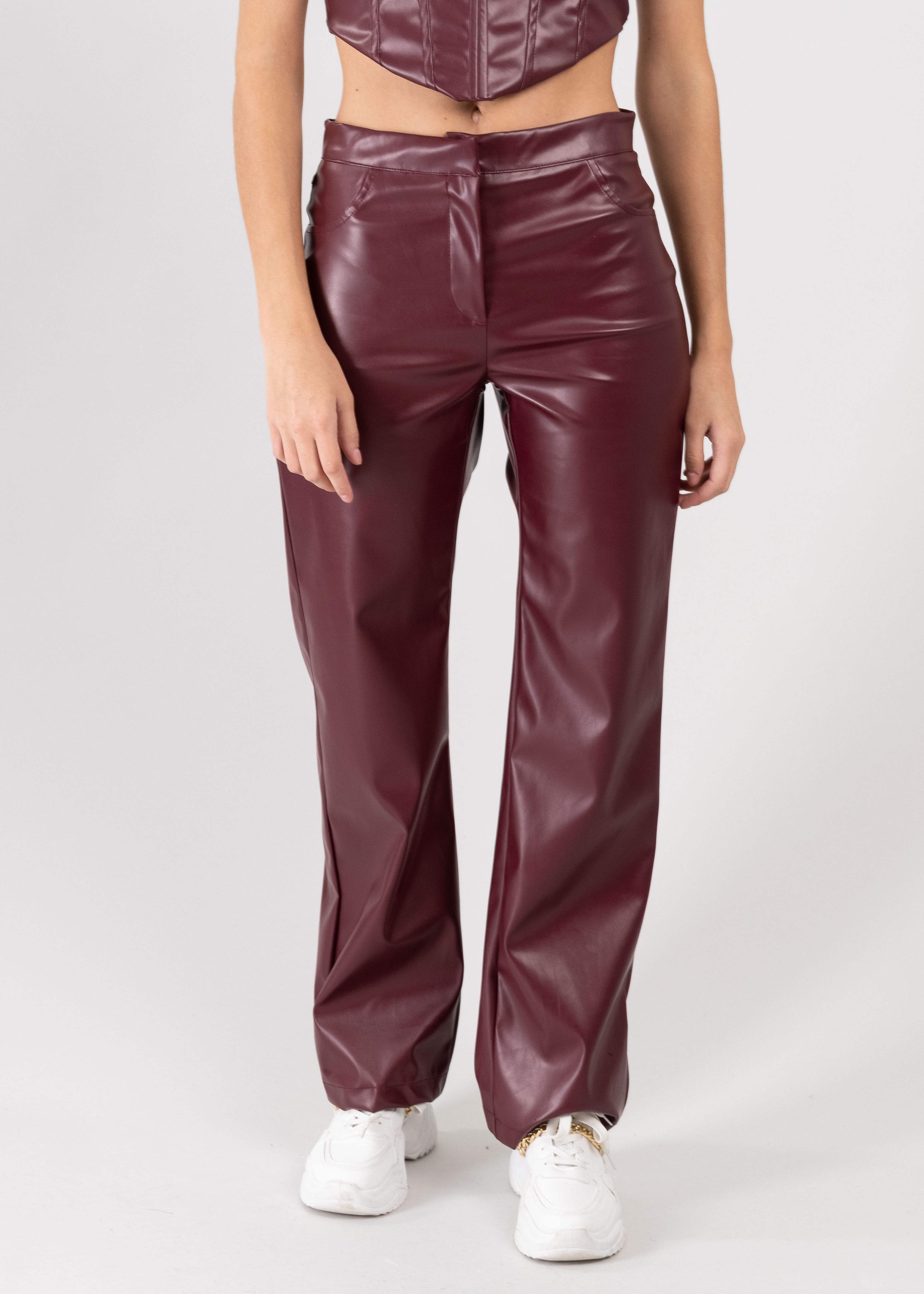 Pantalón recto efecto piel liso sold by Shasa product image thumbnail 2