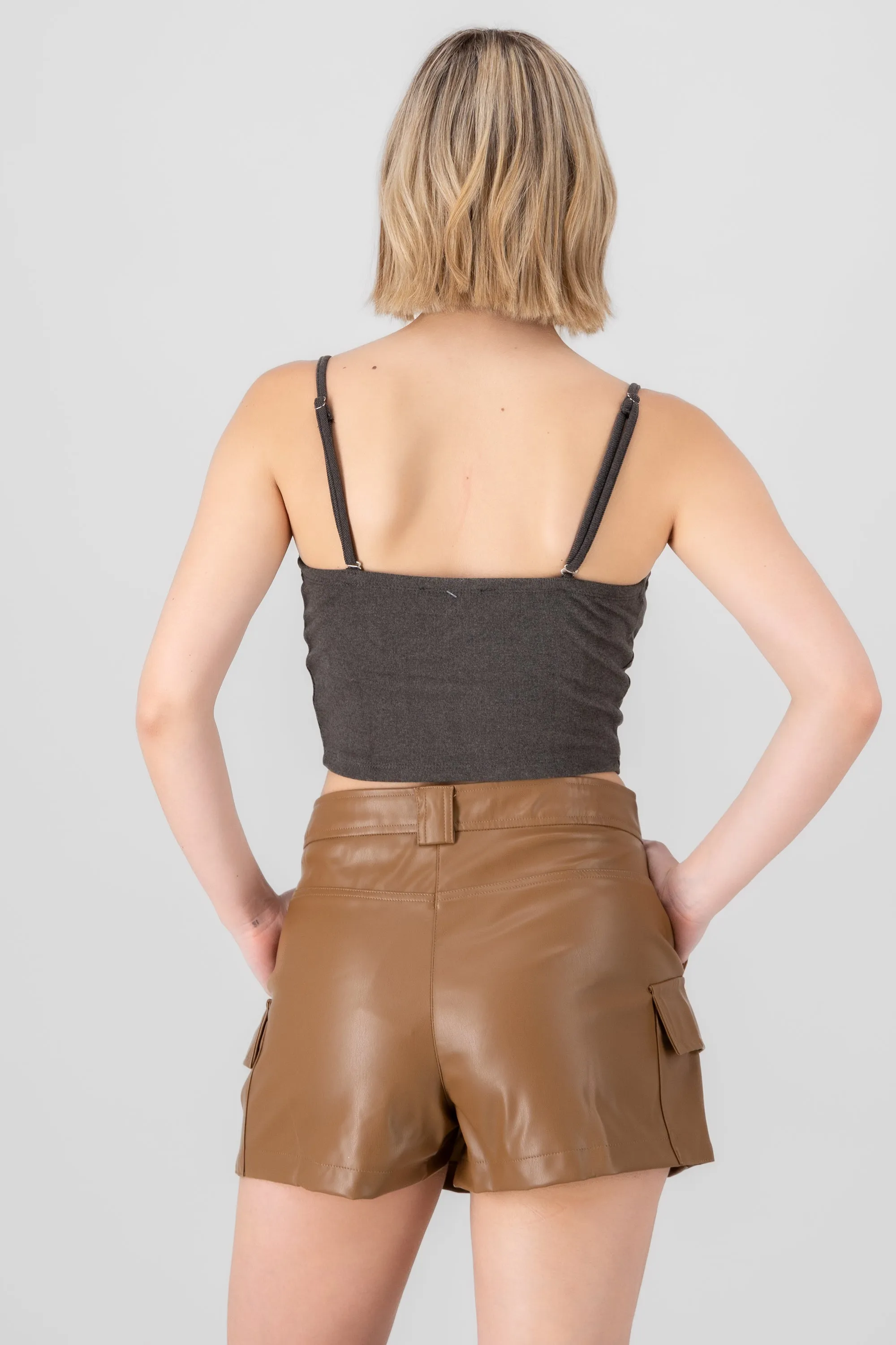 Top con copas cropped liso sold by Shasa product image thumbnail 4