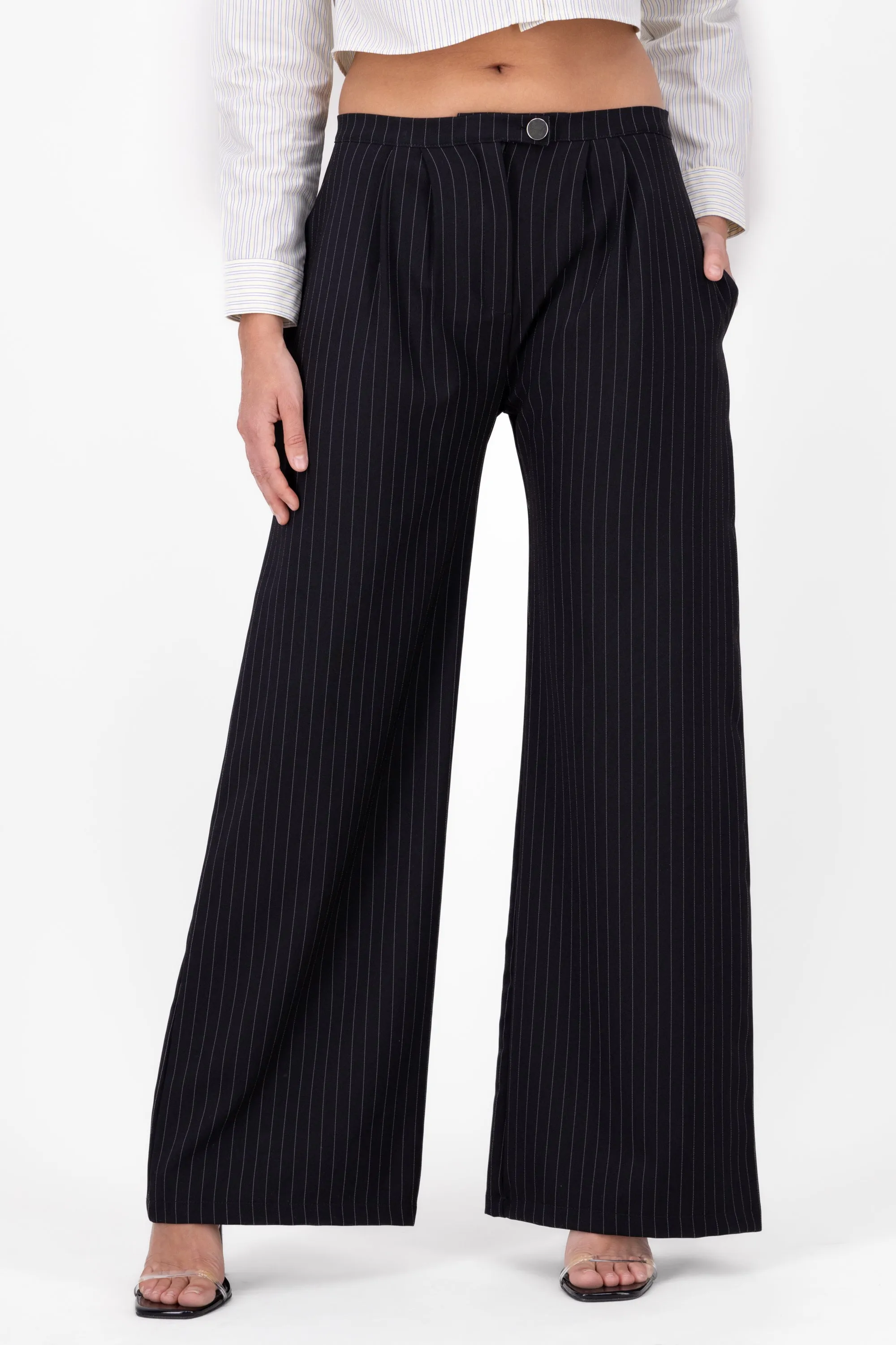 Pantalon amplio pinzas sold by Shasa product image thumbnail 2