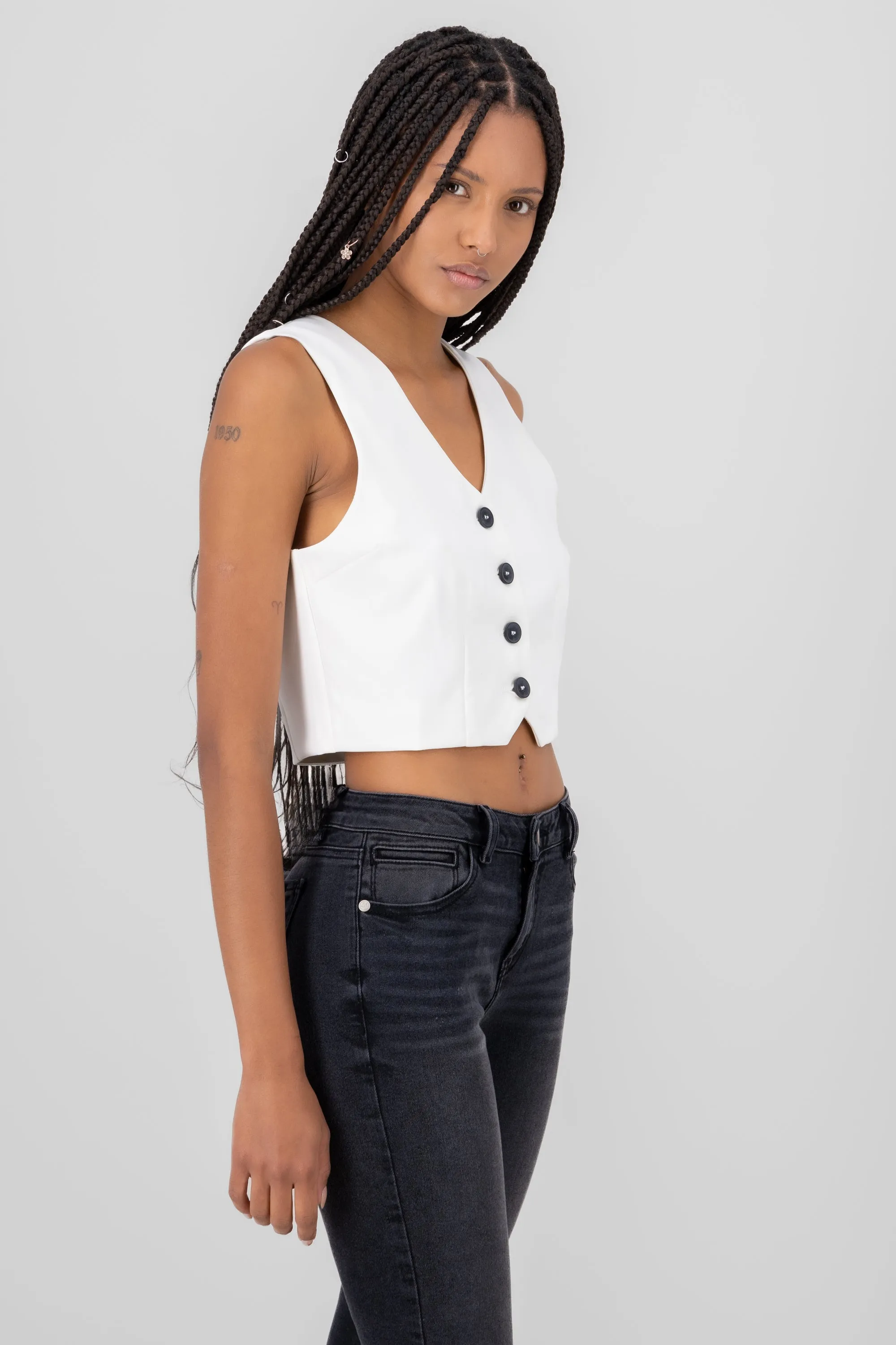 Chaleco corto liso sold by Shasa product image thumbnail 3