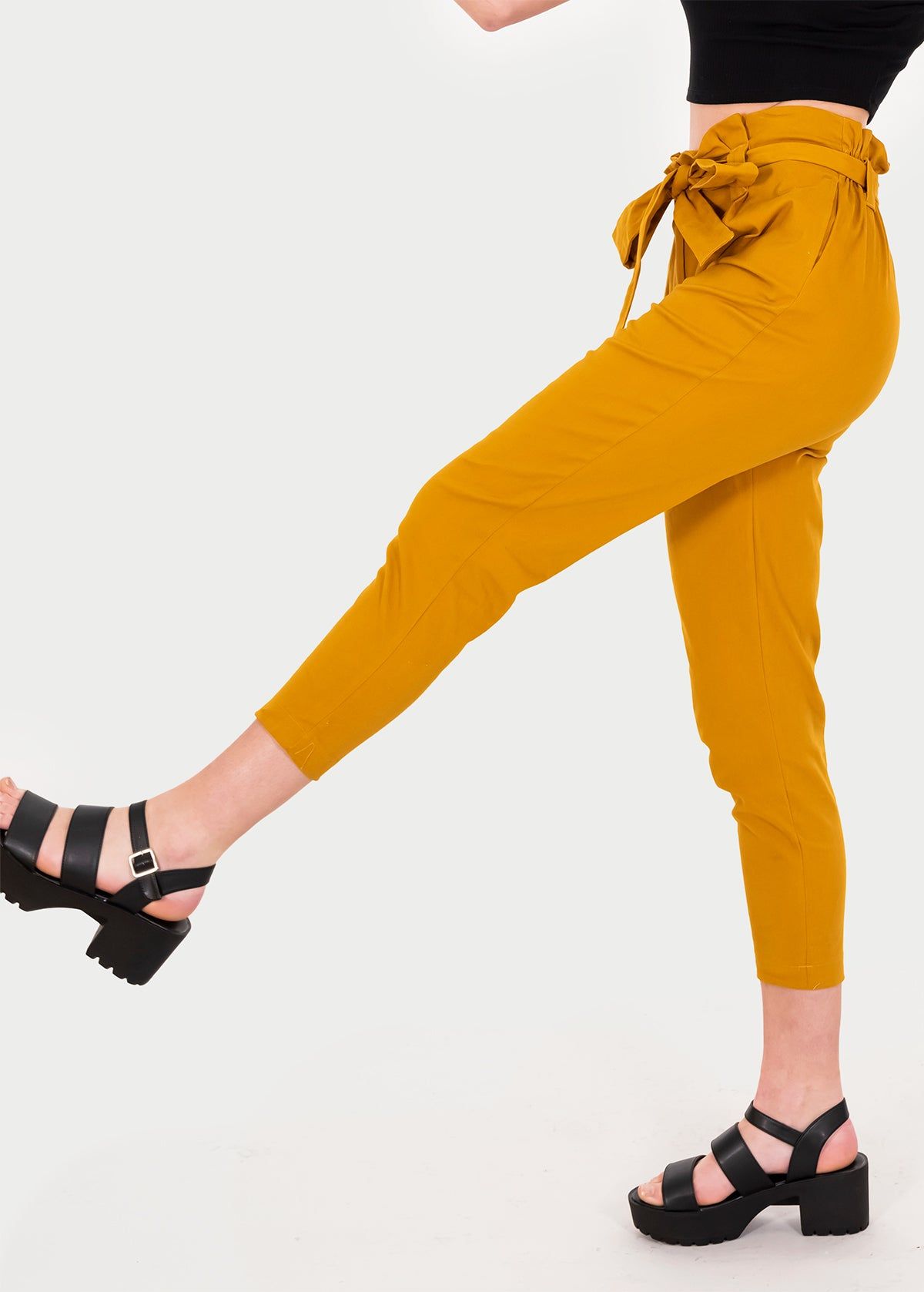 Pantalón paper bag cintura alta cinturón sold by Shasa product image thumbnail 2