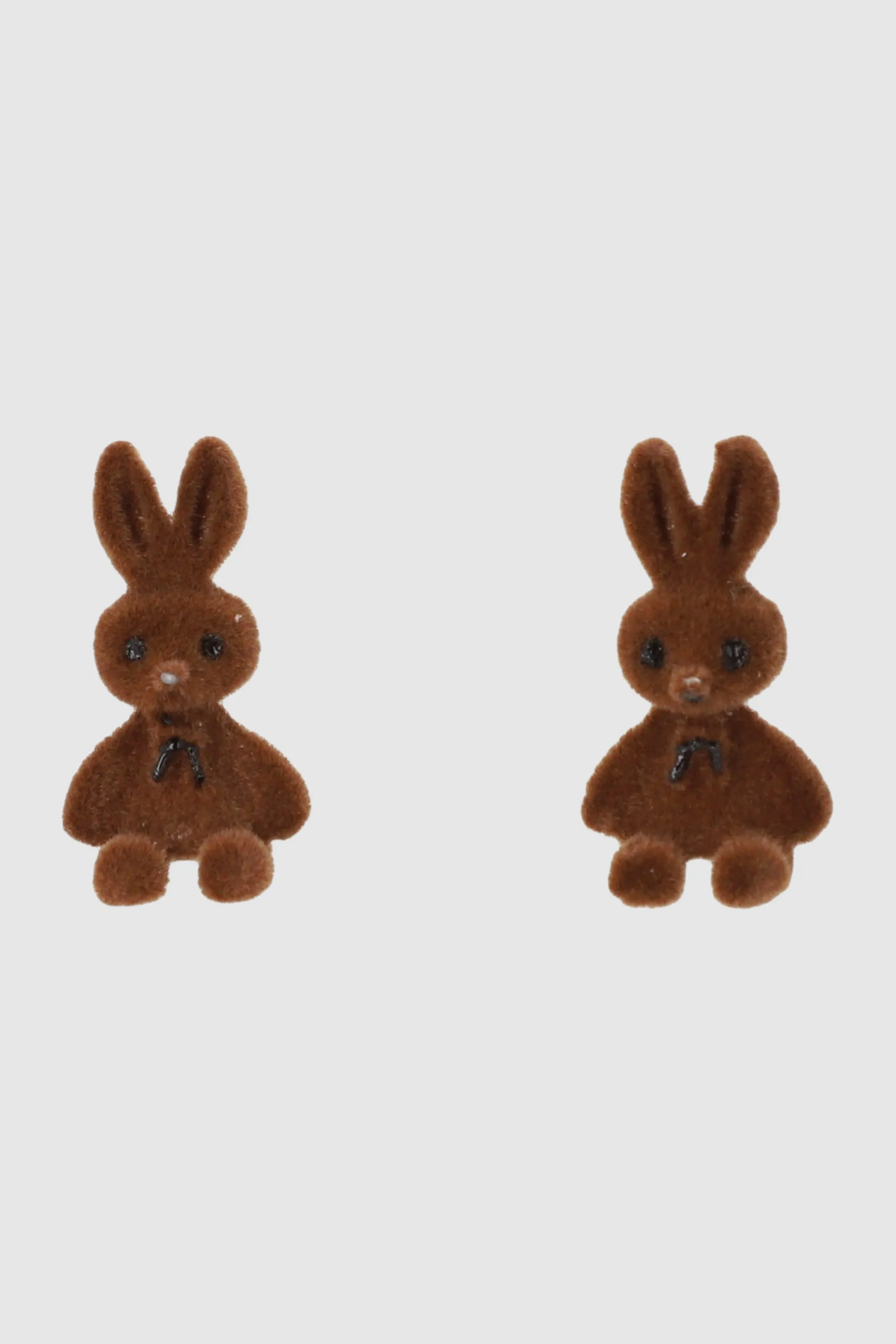 Aretes conejito sold by Shasa