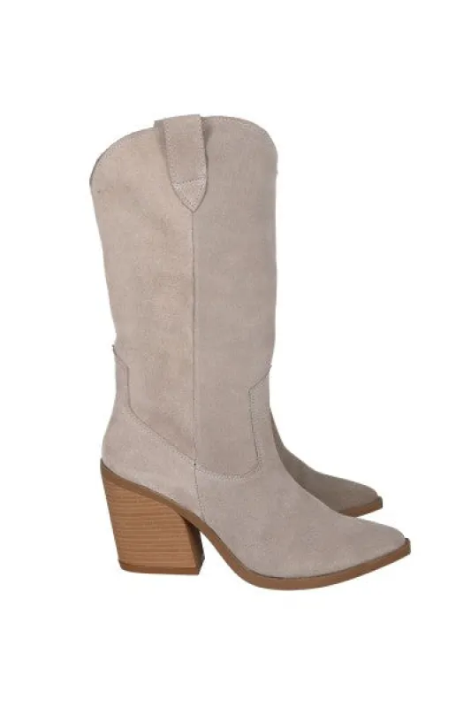 Botas vaqueras piel suede lisas sold by Shasa