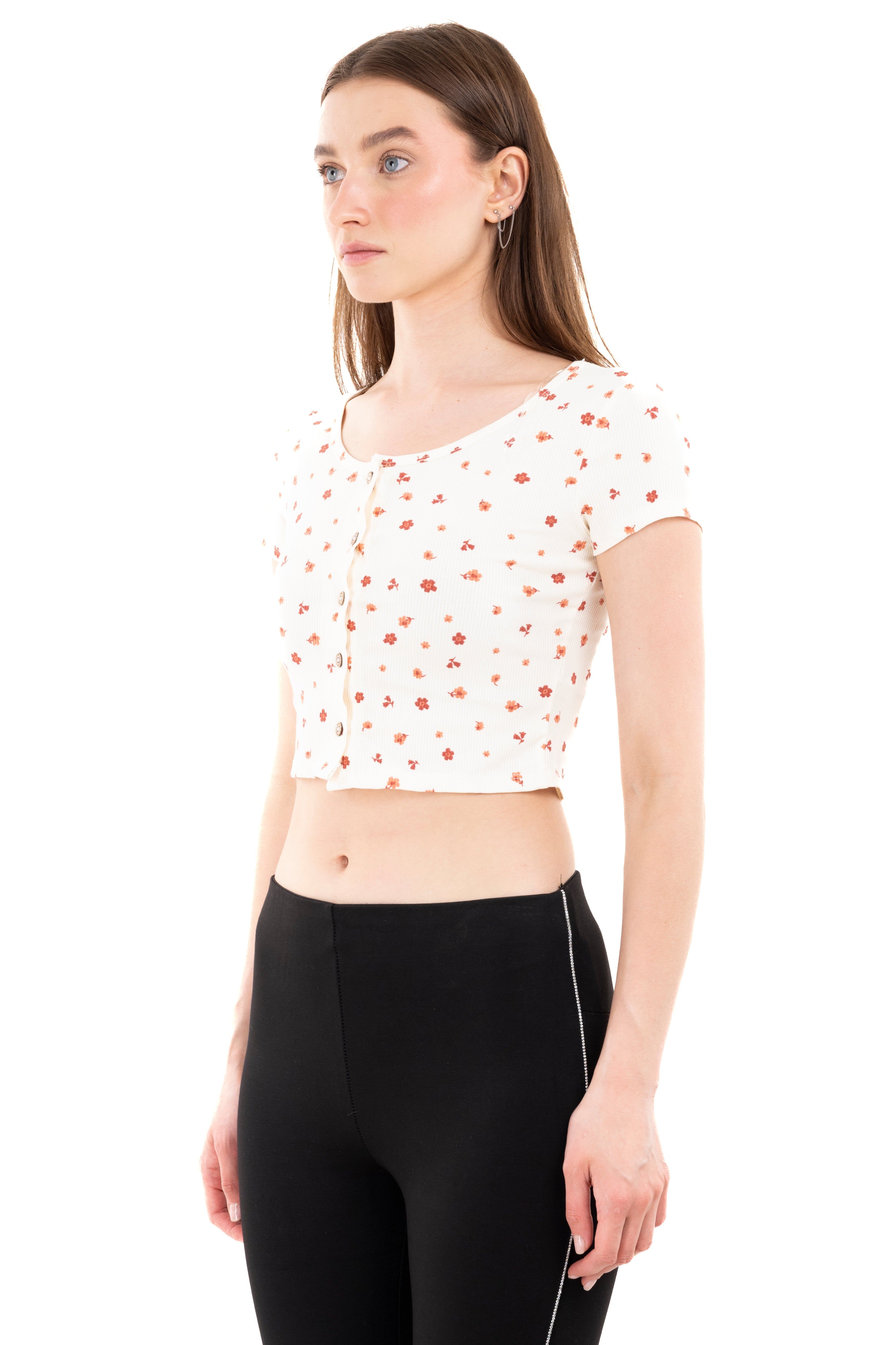 Top acanalado botones flores sold by Shasa product image thumbnail 3