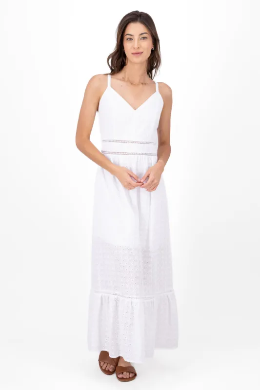 Vestido maxi eyelet escote v sold by Shasa