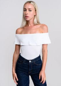 Bodysuit hombros descubiertos sold by Shasa