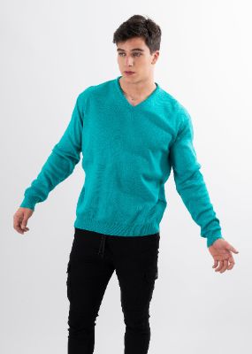 Suéter cuello V básico sold by Shasa