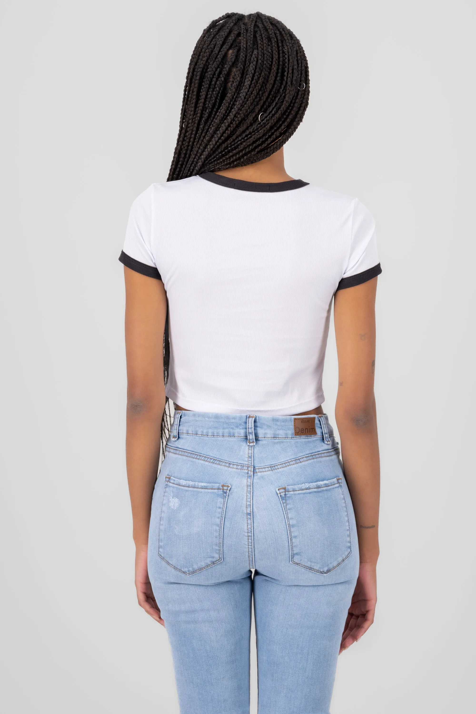 Playera crop contraste sol sold by Shasa product image thumbnail 4