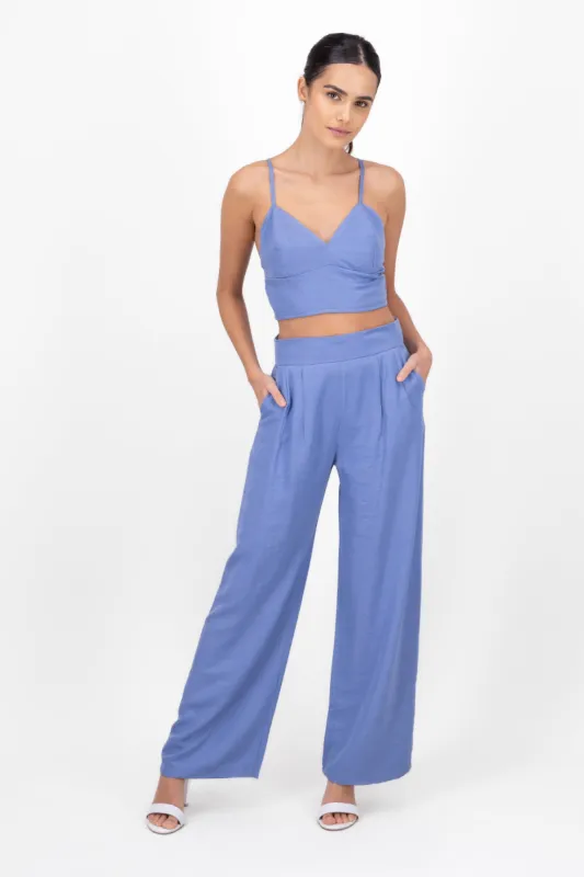 Pantalon amplio pinzas sold by Shasa