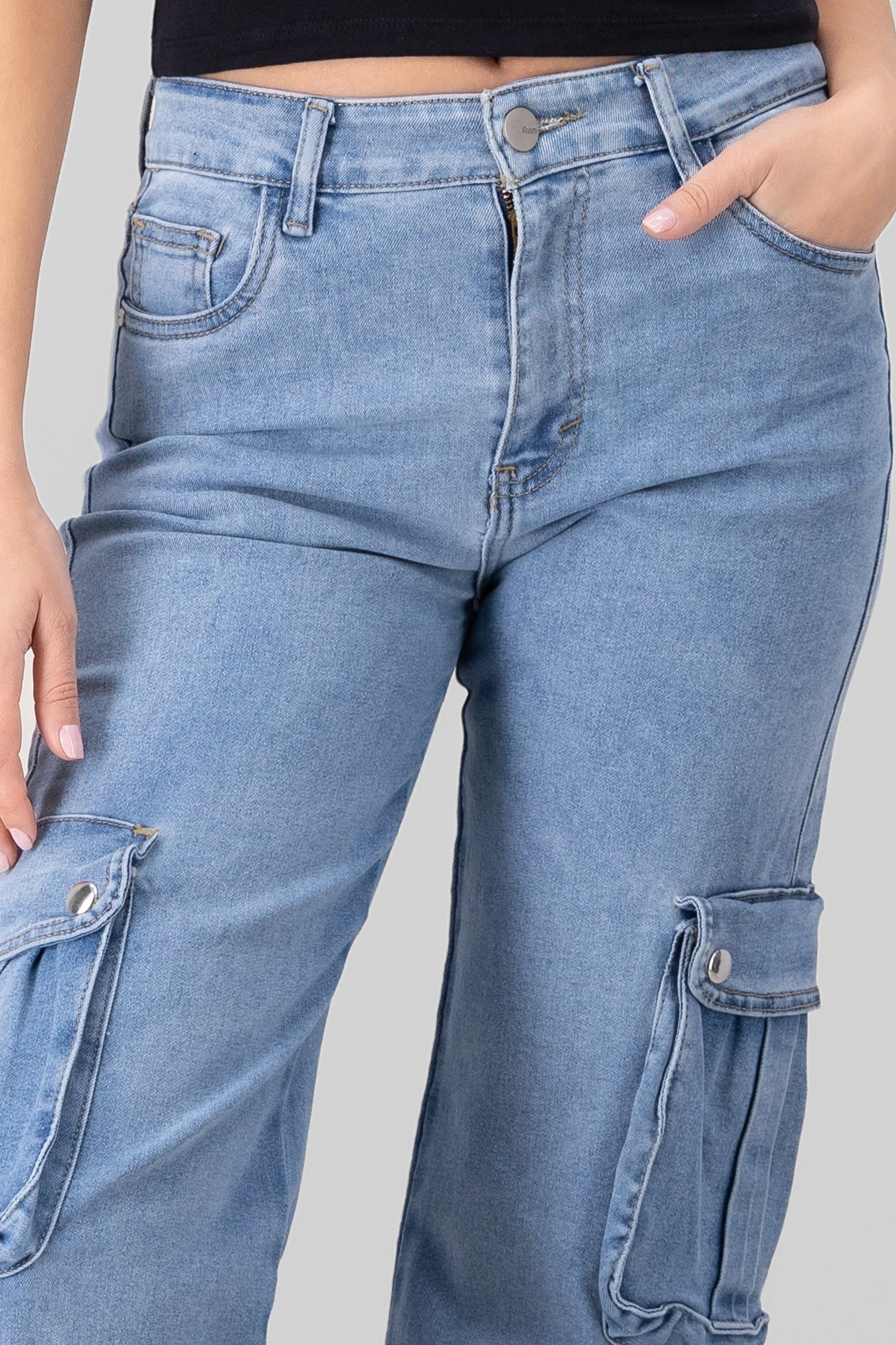 Jeans cargo 2 bolsas con botones sold by Shasa product image thumbnail 5