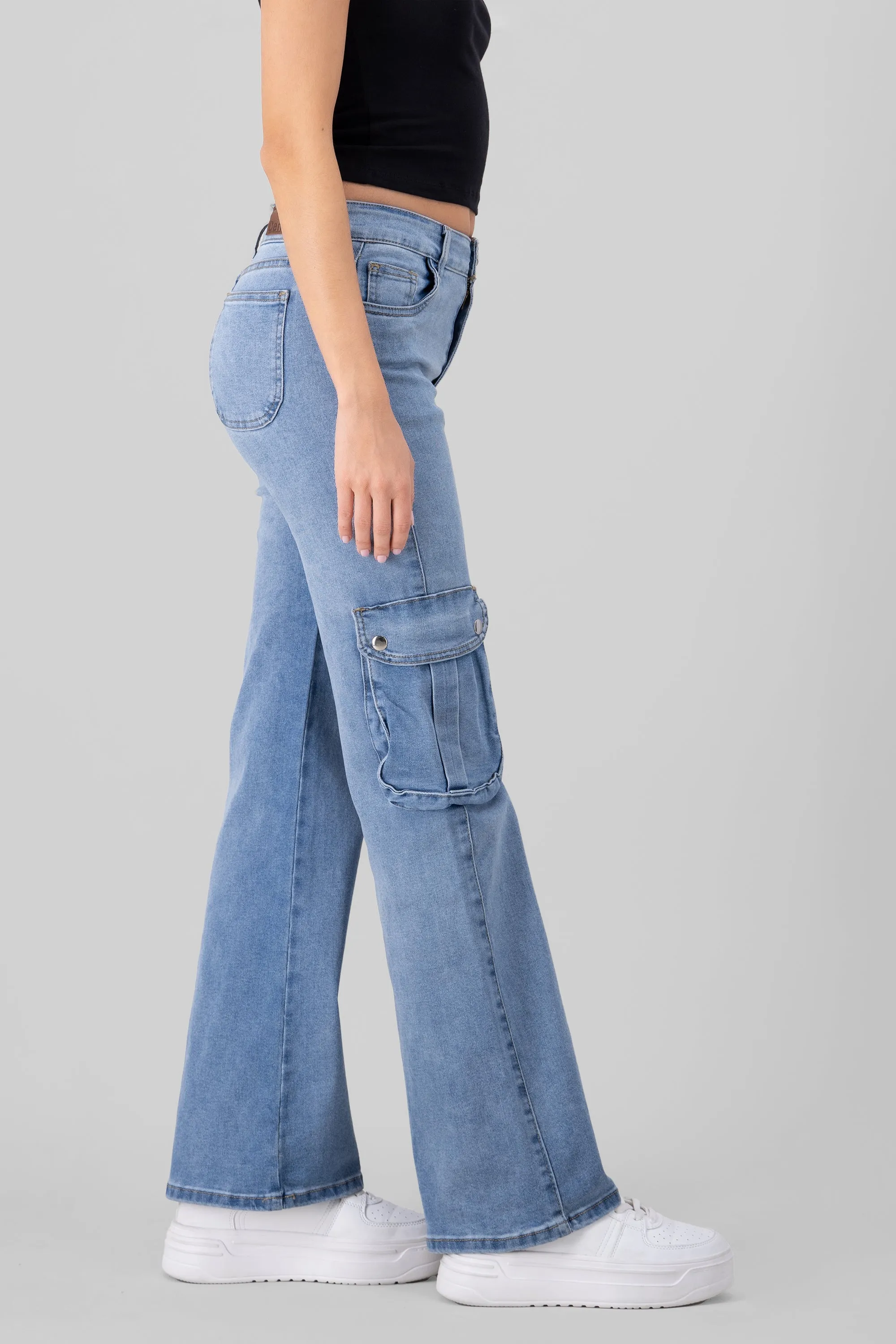 Jeans cargo 2 bolsas con botones sold by Shasa product image thumbnail 3