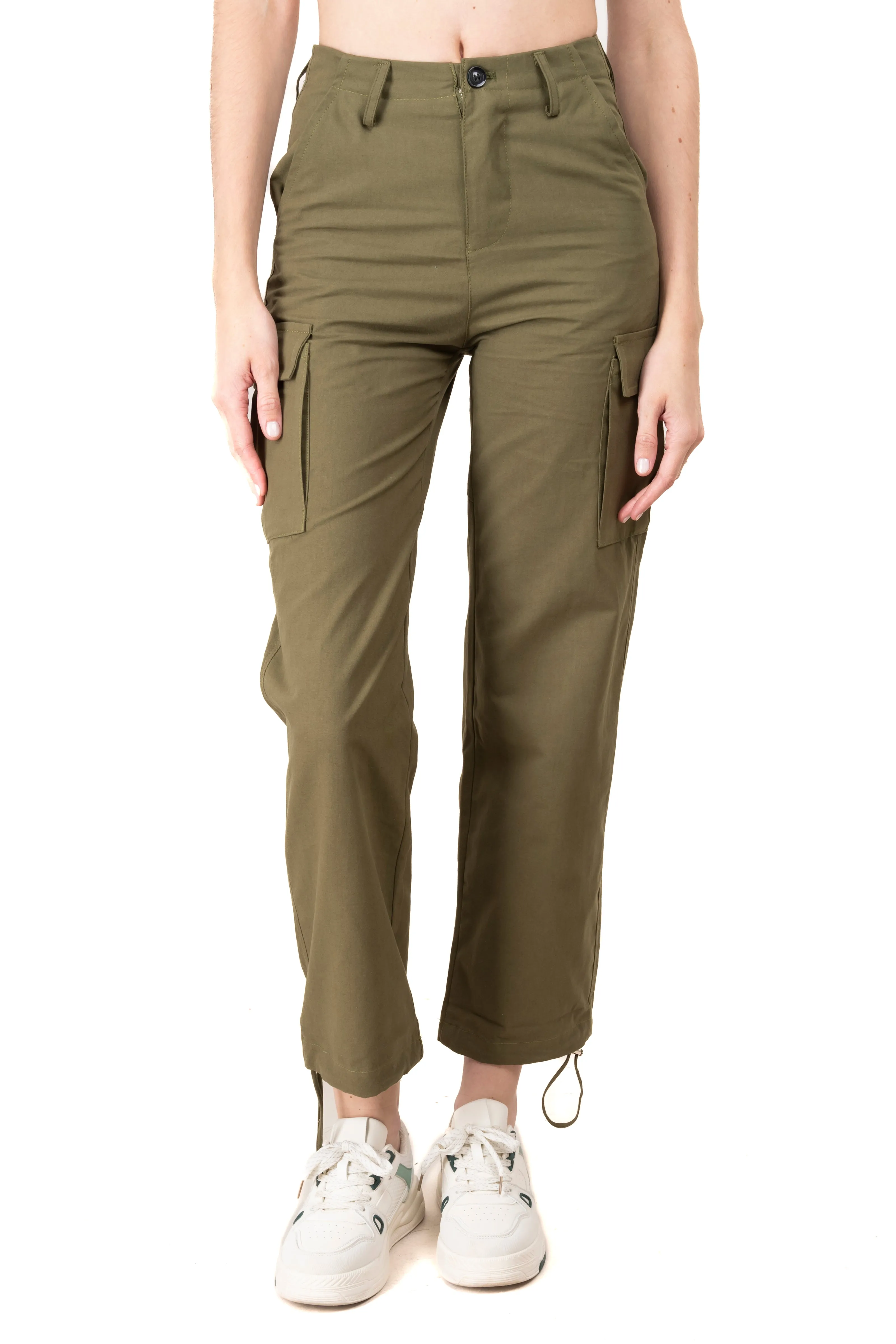 Pantalón cargo multi bolsillos sold by Shasa