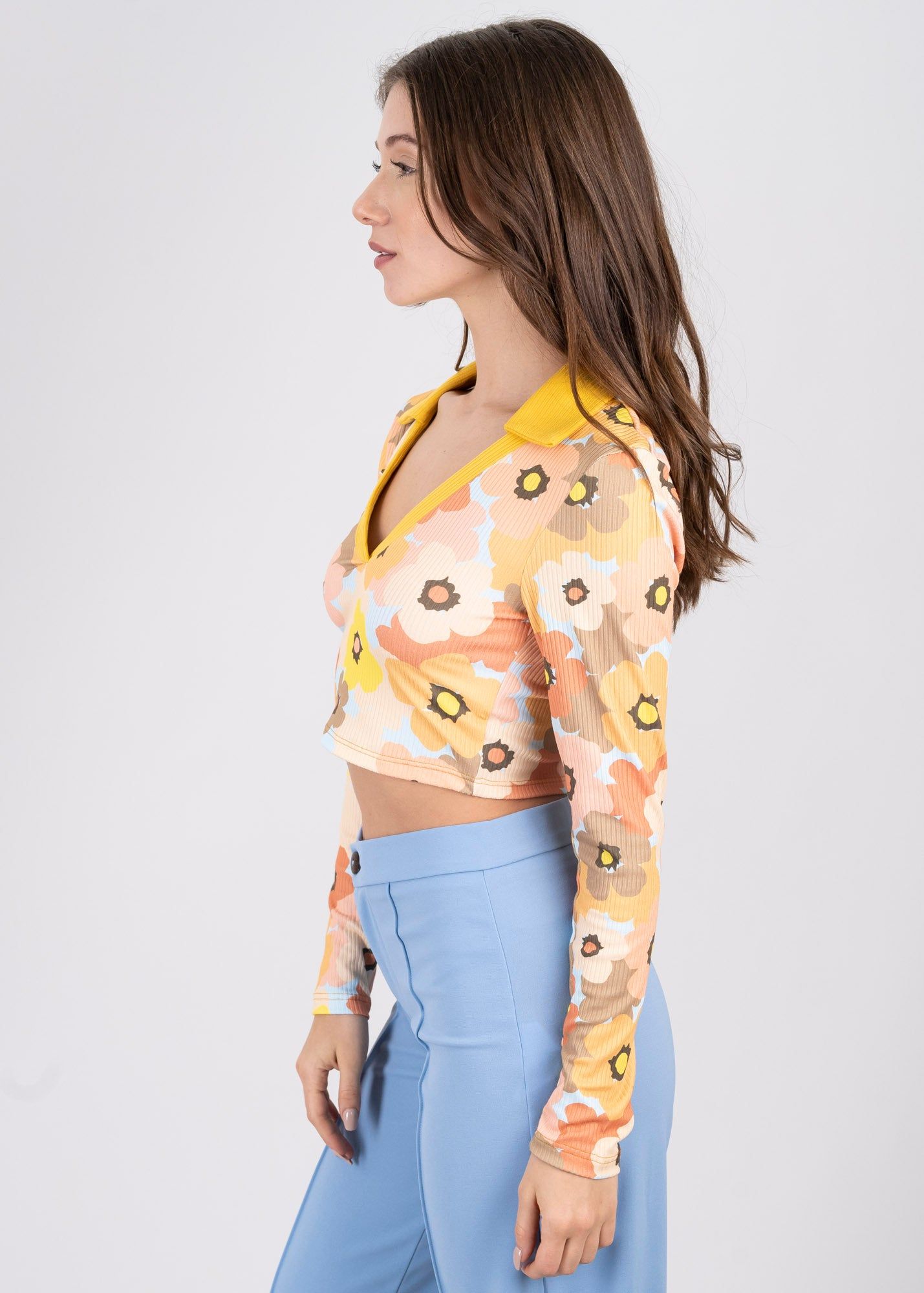 Top cuello polo flores sold by Shasa product image thumbnail 3