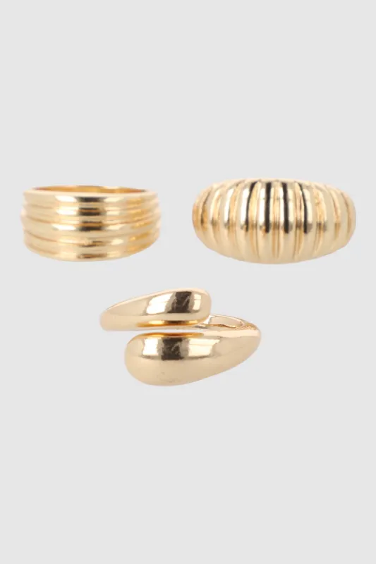 Set de 3 anillos de metal sold by Shasa