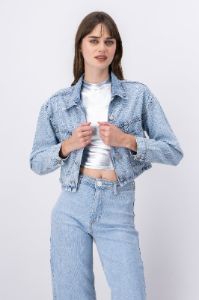 Chamarra crop denim sold by Shasa
