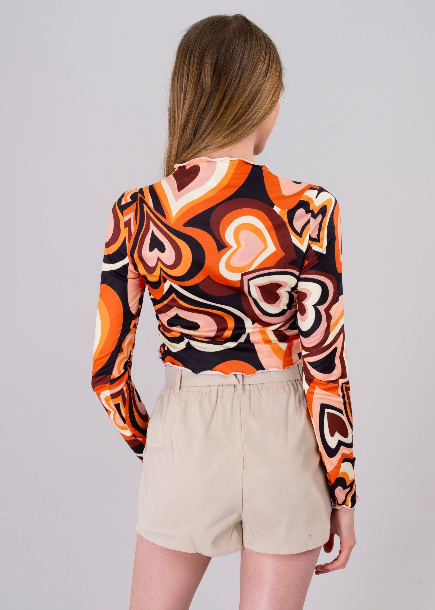 Top cuello alto manga larga estampado corazón sold by Shasa product image thumbnail 4