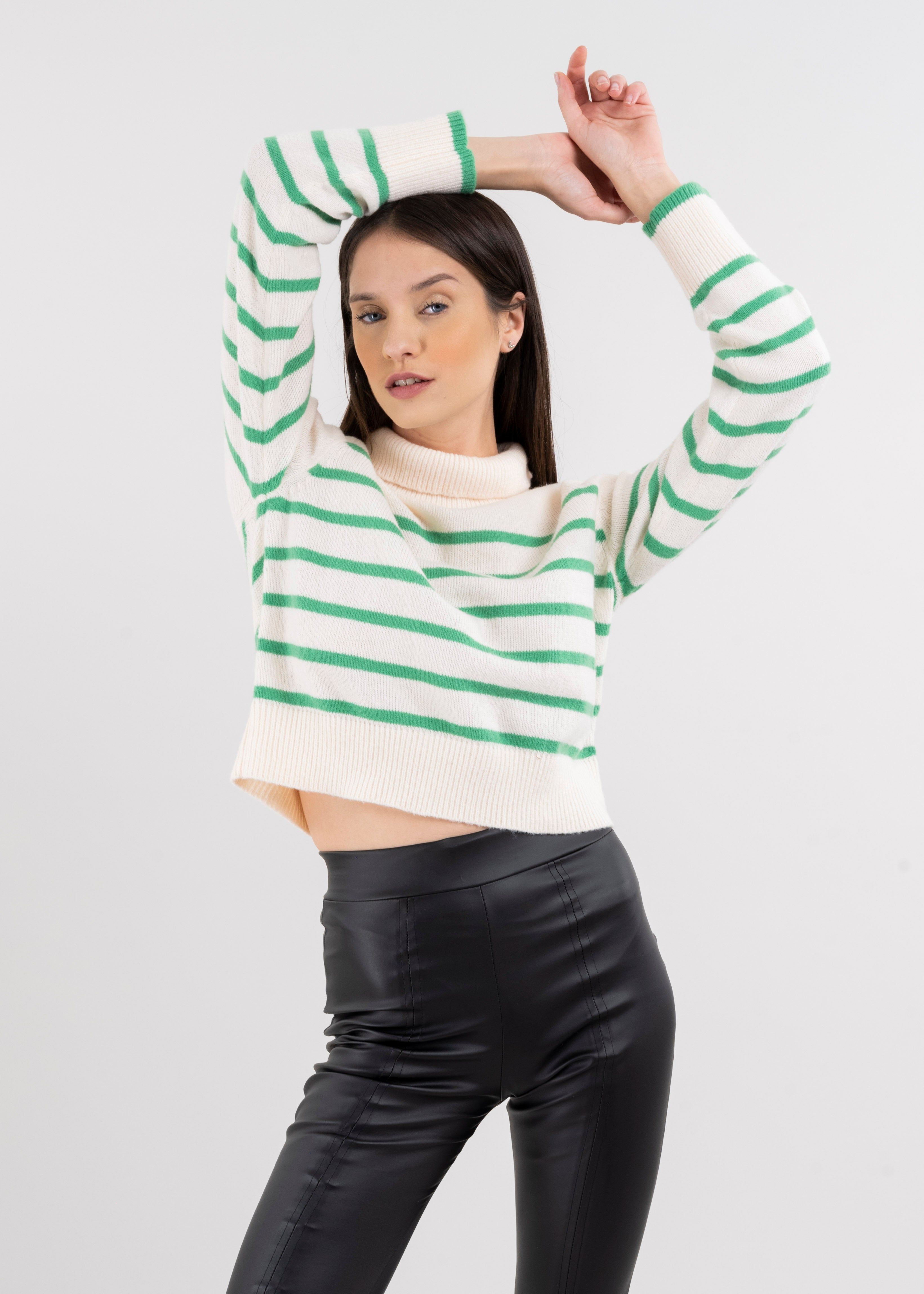 Suéter tejido cuello alto sold by Shasa