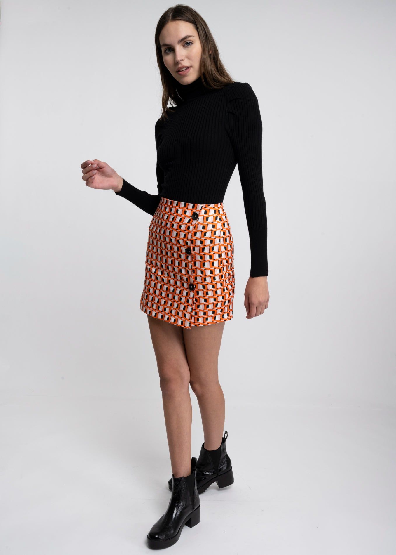 Falda mini estampado retro detalle botones sold by Shasa product image thumbnail 5