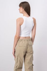 Top liso cuello alto sold by Shasa