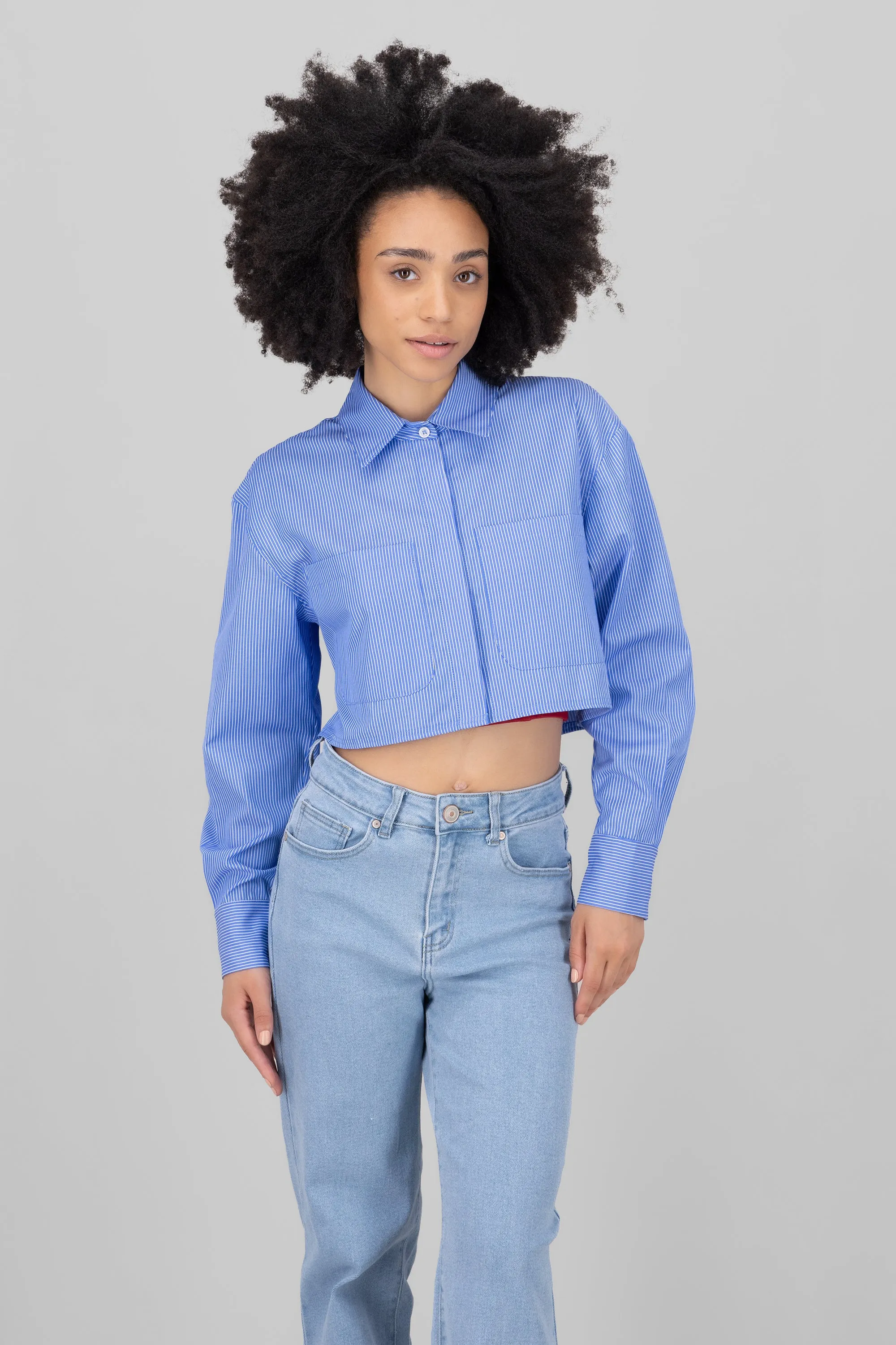 Camisa crop detalle bolsas sold by Shasa