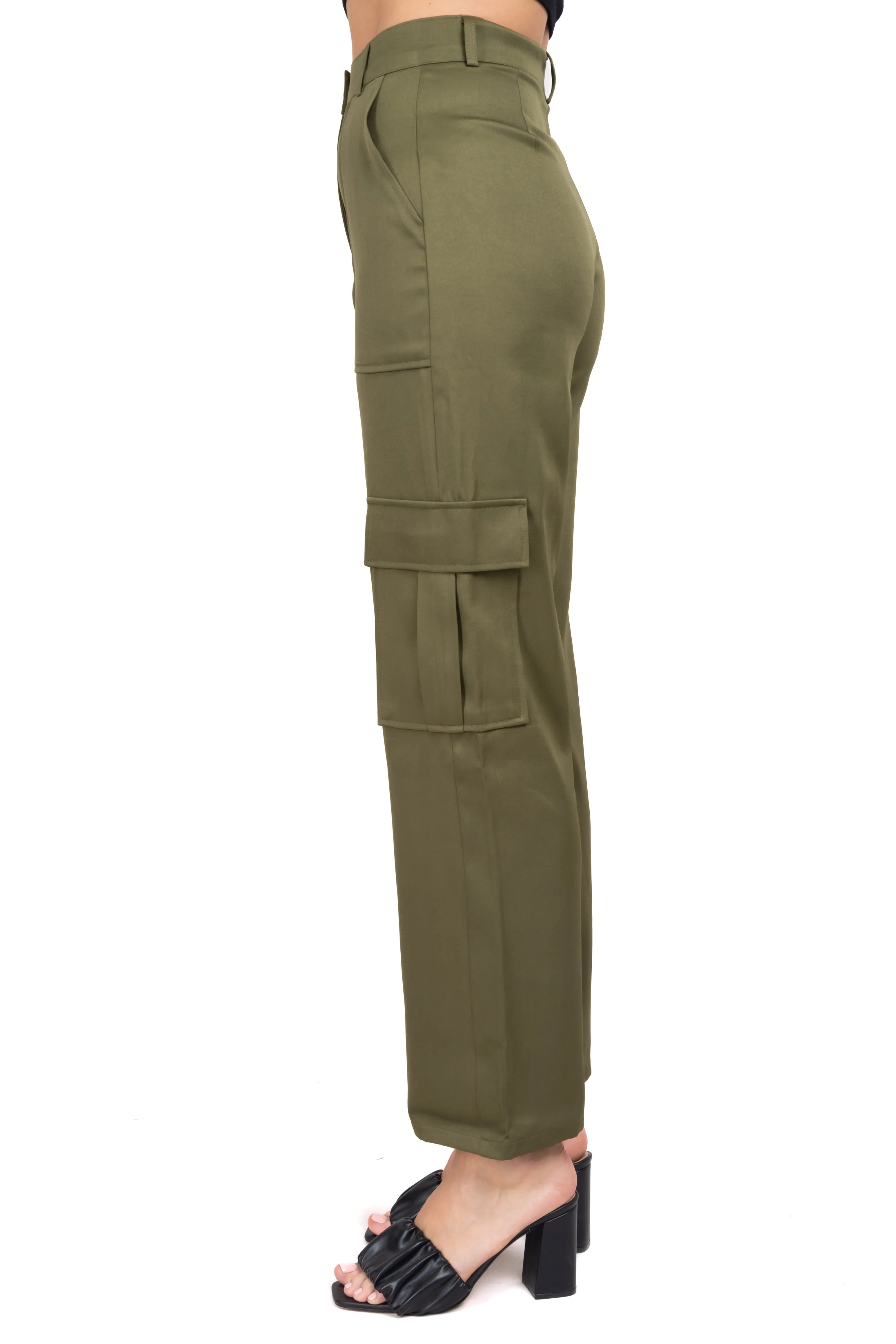 Pantalón cargo bolsas sold by Shasa product image thumbnail 3