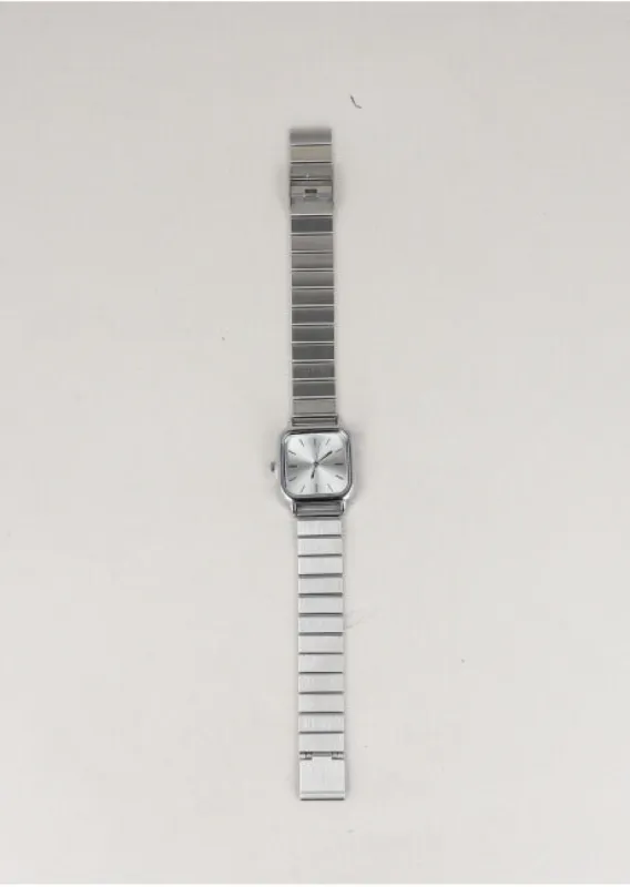 Reloj analógico caja cuadrada sold by Shasa
