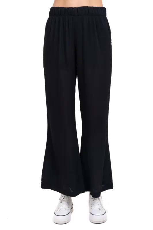 Pantalón amplio liso recto sold by Shasa