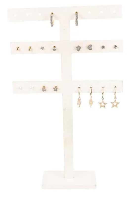 Set 9 pares aretes multdiseños sold by Shasa